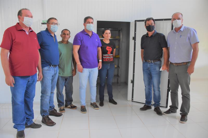 Câmara e Prefeitura inauguram espaço de agroindústria no Recanto da Natureza